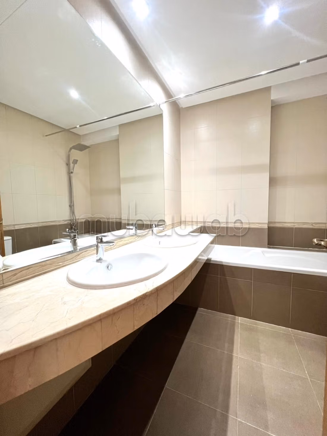 Superb fully renovated apartment - Racine