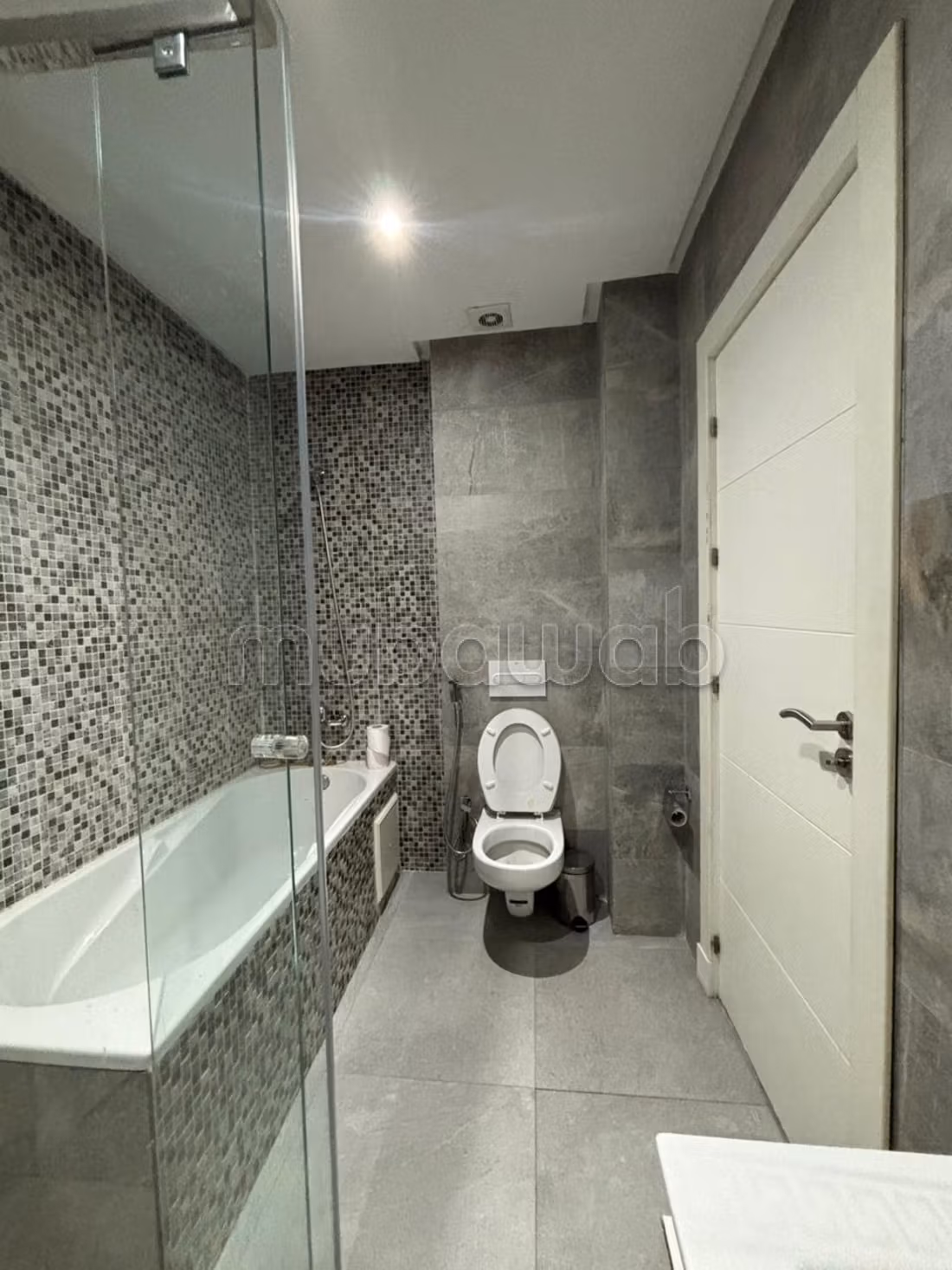 Gemeubileerd appartement te huur in Malabta Hills Uitzicht
