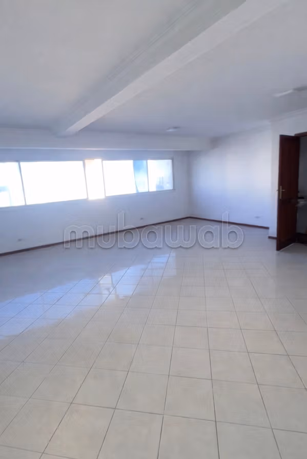 Plateau Bureau 64m2 à Avenue Al abtal Agdal