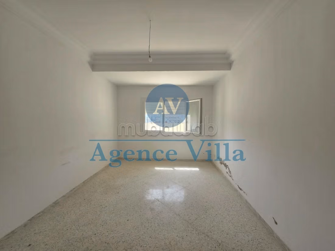 Offices in Bhar Lazreg