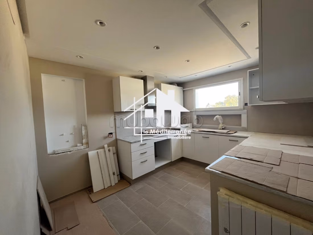In affitto, duplex S3 vuoto a Sidi Abdelaziz