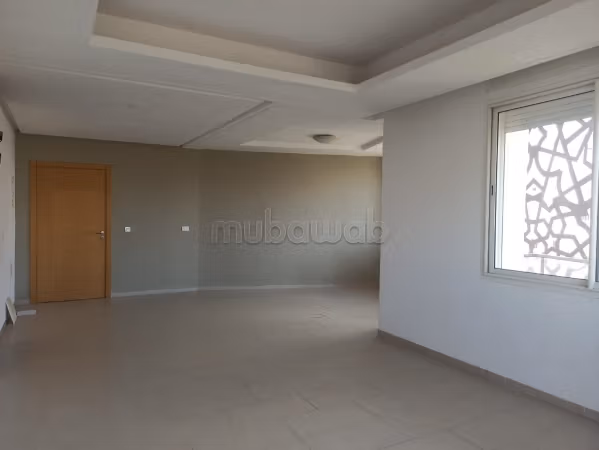 Un bel apartamento vacío en alquiler situado en CGI Kénitra