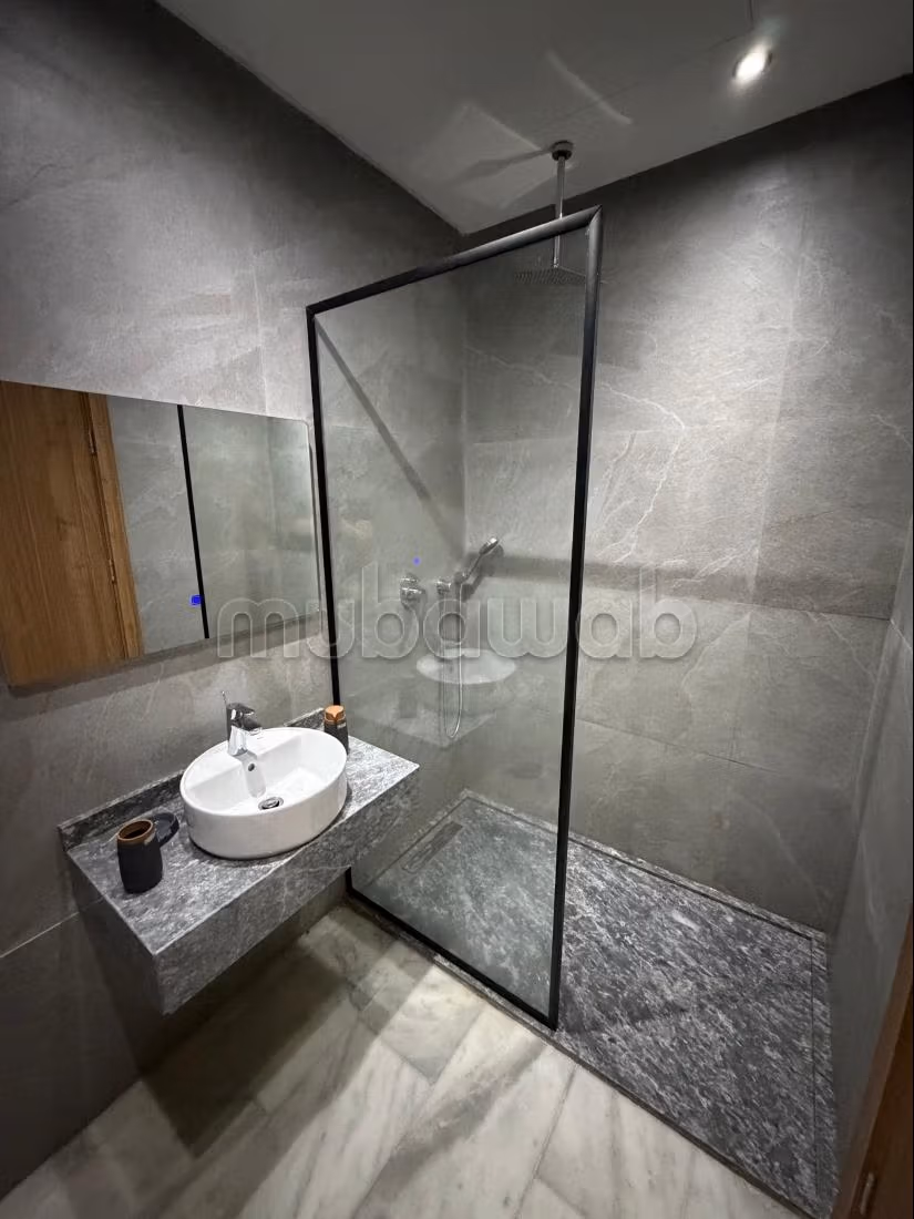 Location d'un appartement à Franceville.
Surface de 50 m²