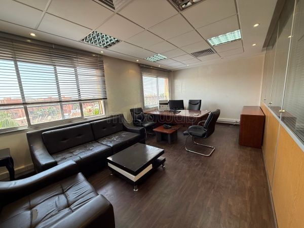 Bureaux à louer à allal el Fassi. Surface de 66 m². Climatisation
