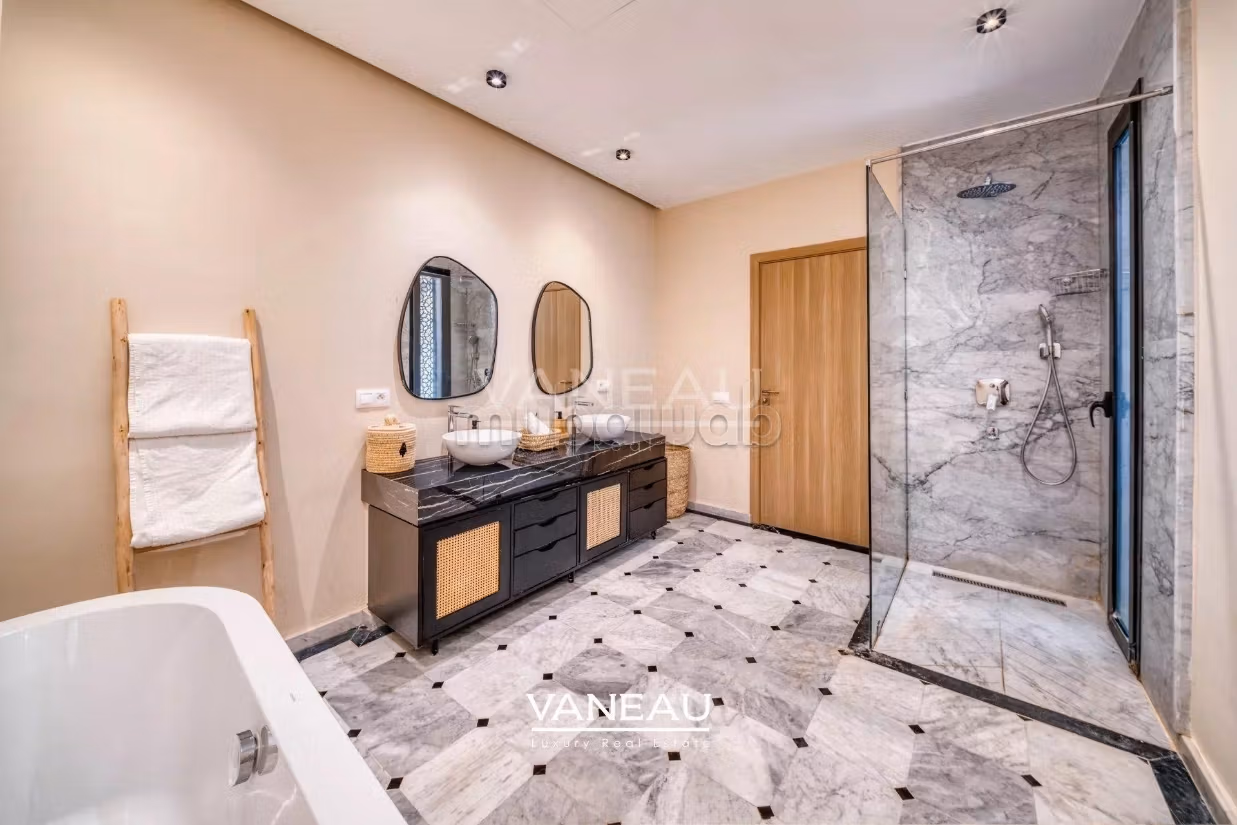 Villa de plain pied 4 suites 
Terrain 1460m2