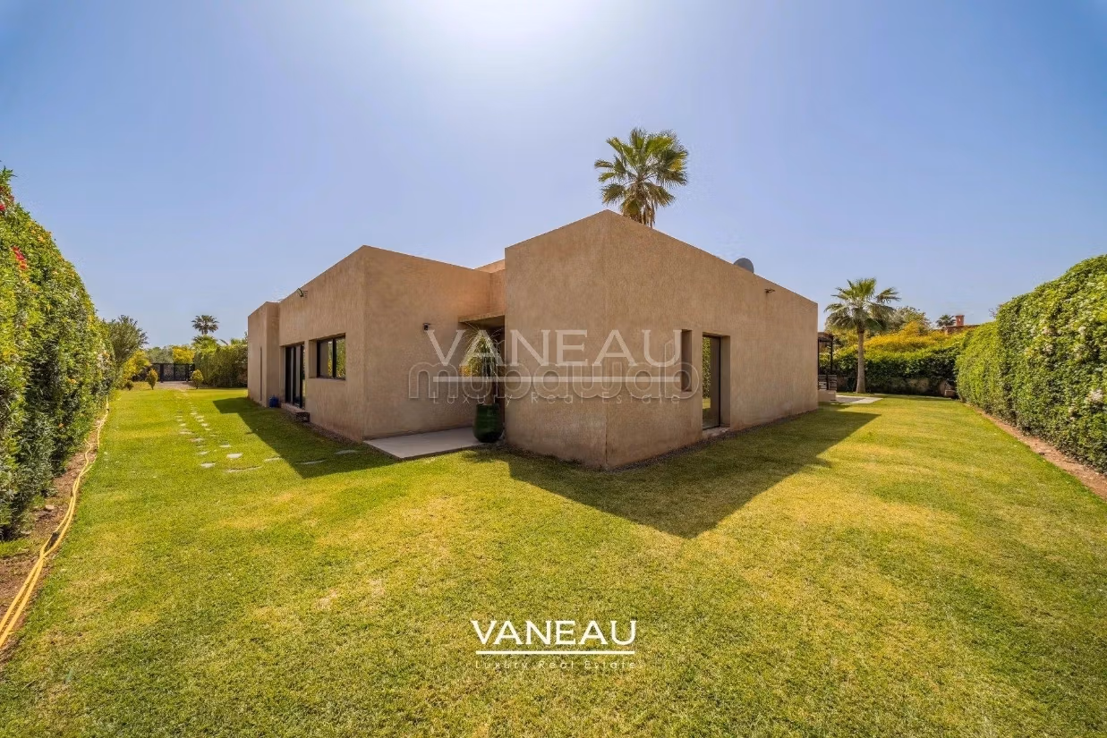 Villa de plain pied 4 suites 
Terrain 1460m2