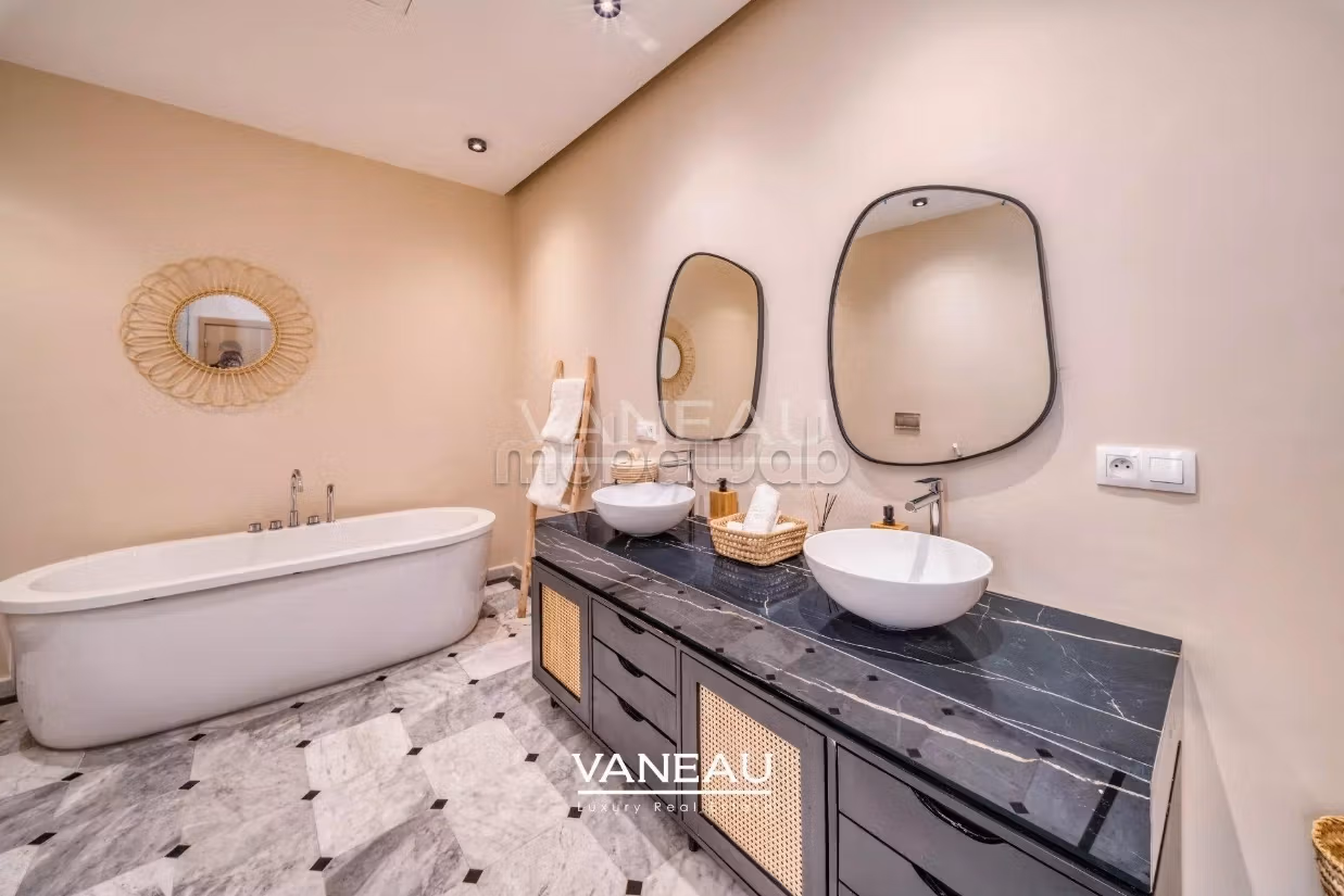 Villa de plain pied 4 suites 
Terrain 1460m2