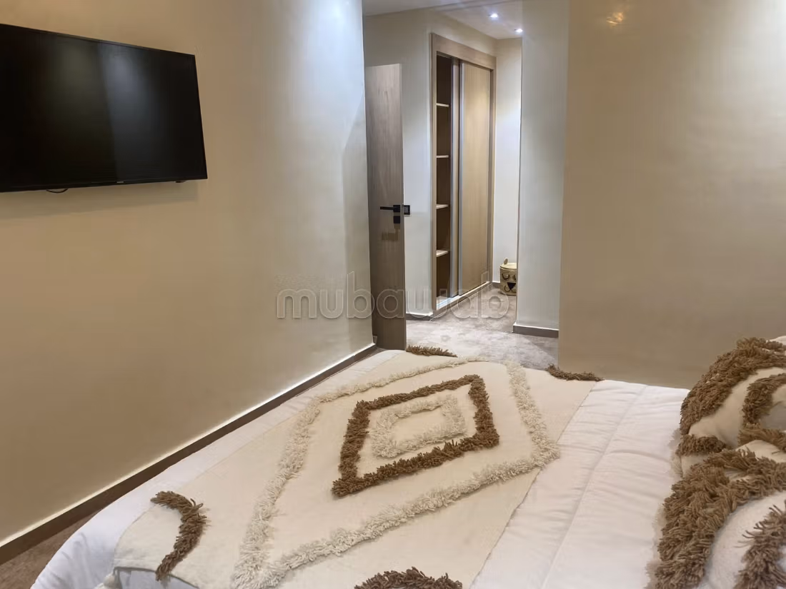 Bell'appartamento in affitto su via casa.
Superficie 84 m².
Ben arredato