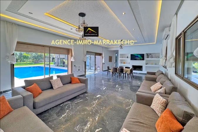 Villa privée Vide de 5 suites, sans VNA, 2396 m²