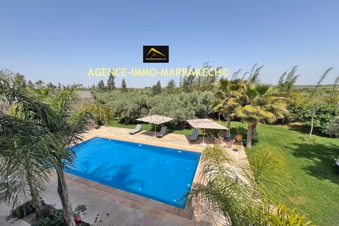 Villa privée Vide de 5 suites, sans VNA, 2396 m²