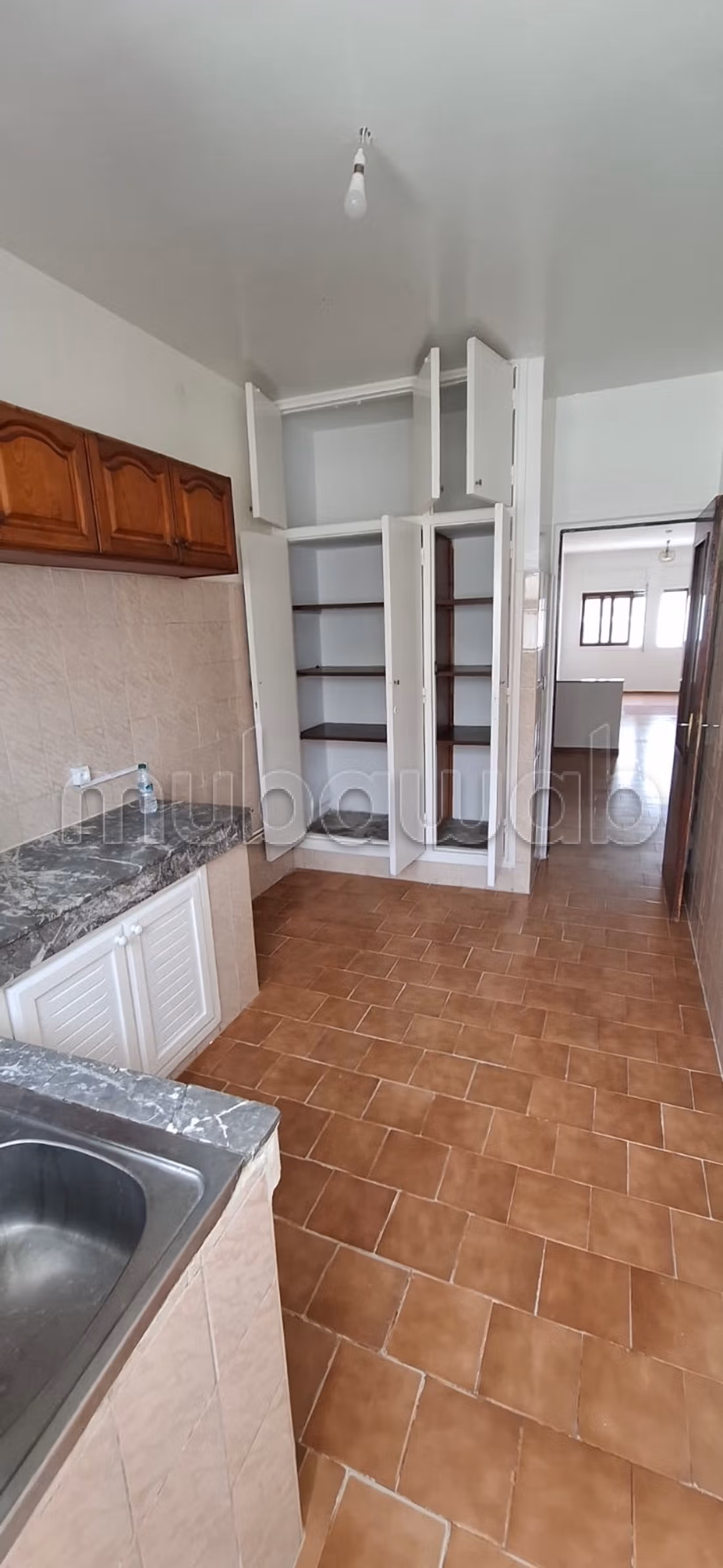 Superbe appartement à louer à Agdal. 4 pièces confortables. Porte blindée et système de double vitrage — 2