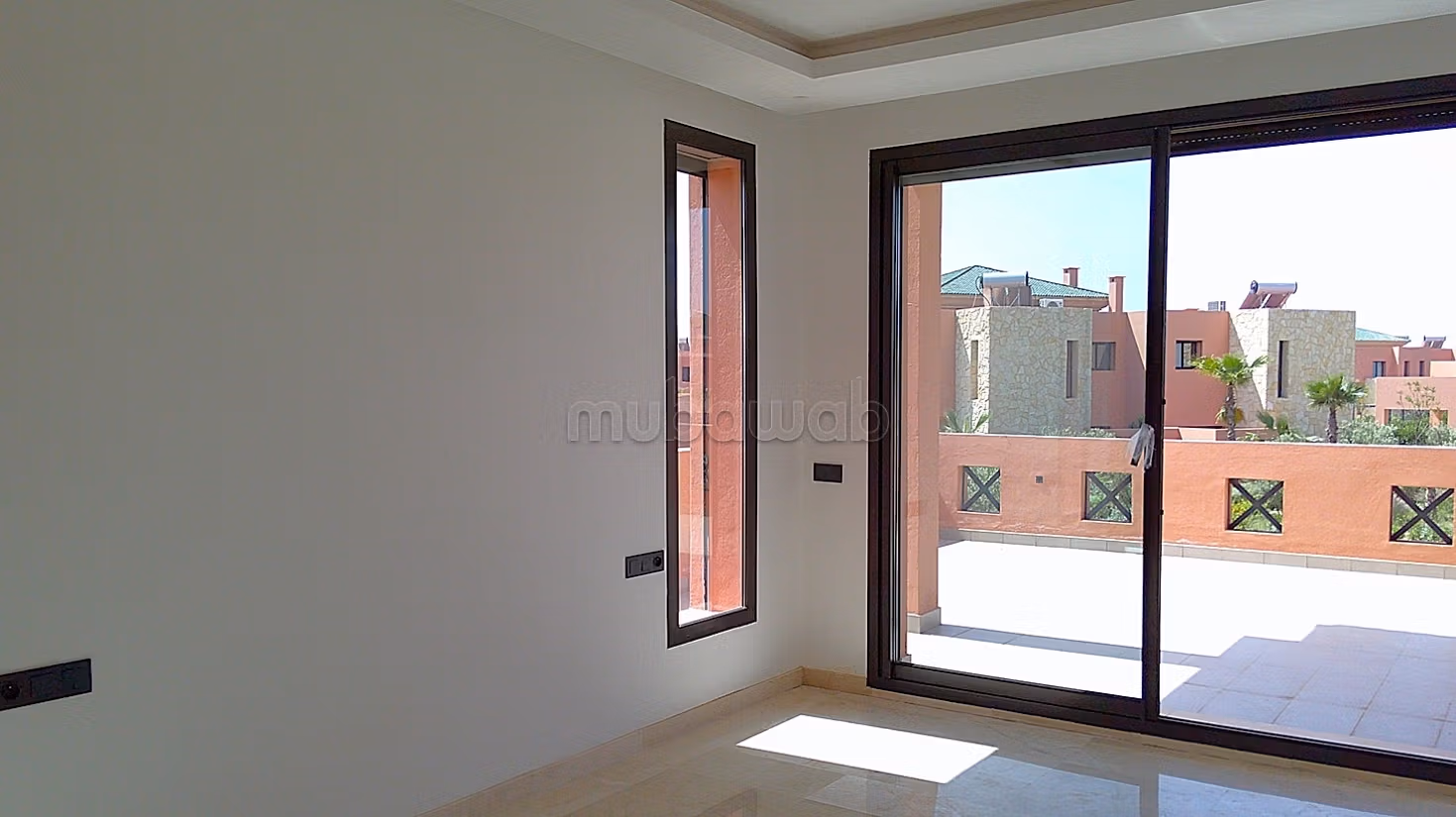 Villa for rent empty in a domain with pool