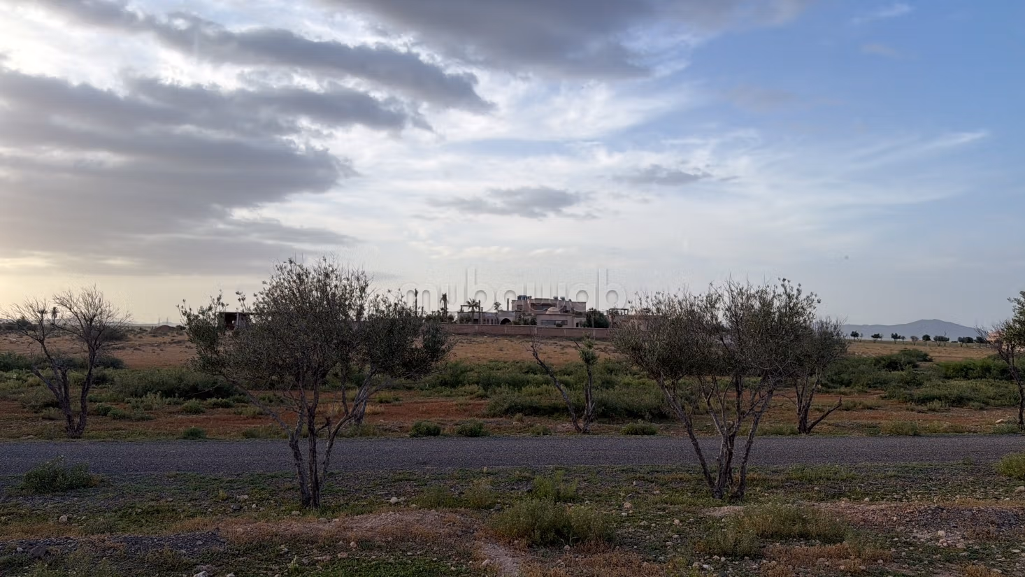Venta de terreno en Route Casablanca. Area 10000 m²