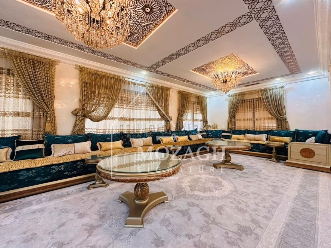 Splendida villa con 4 camere da letto e piscina privata a Targa