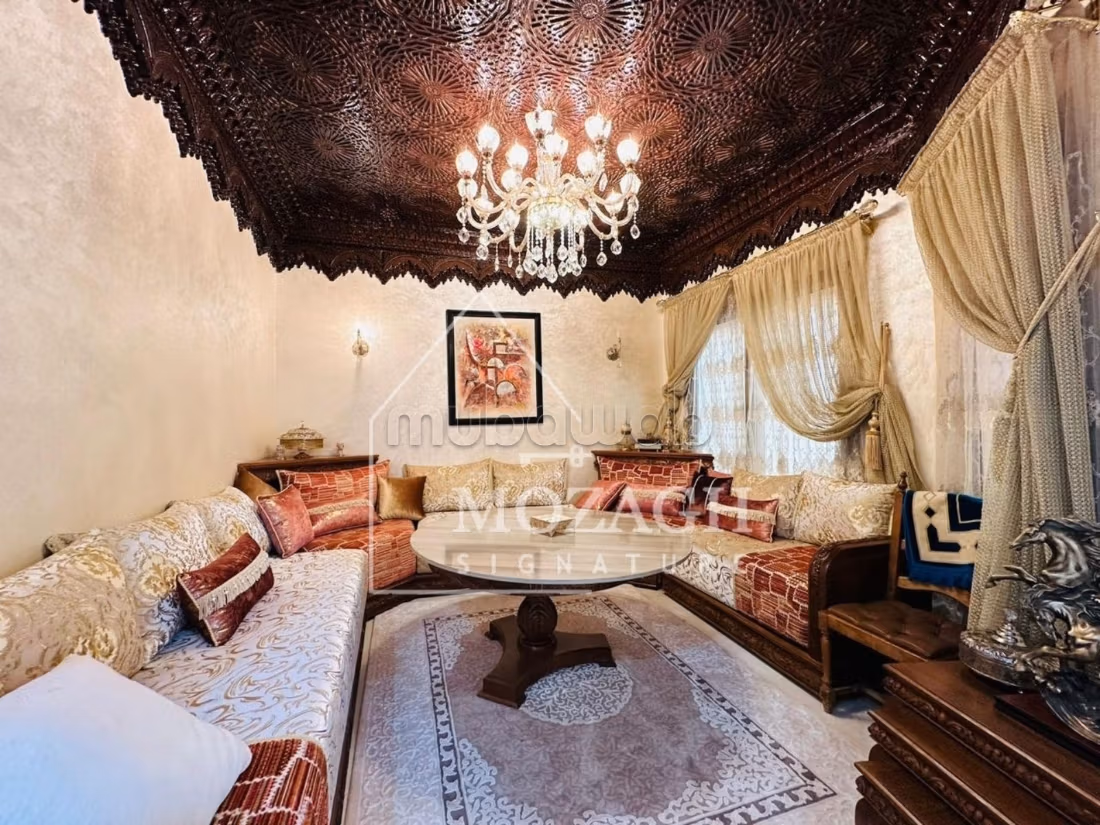 Splendida villa con 4 camere da letto e piscina privata a Targa