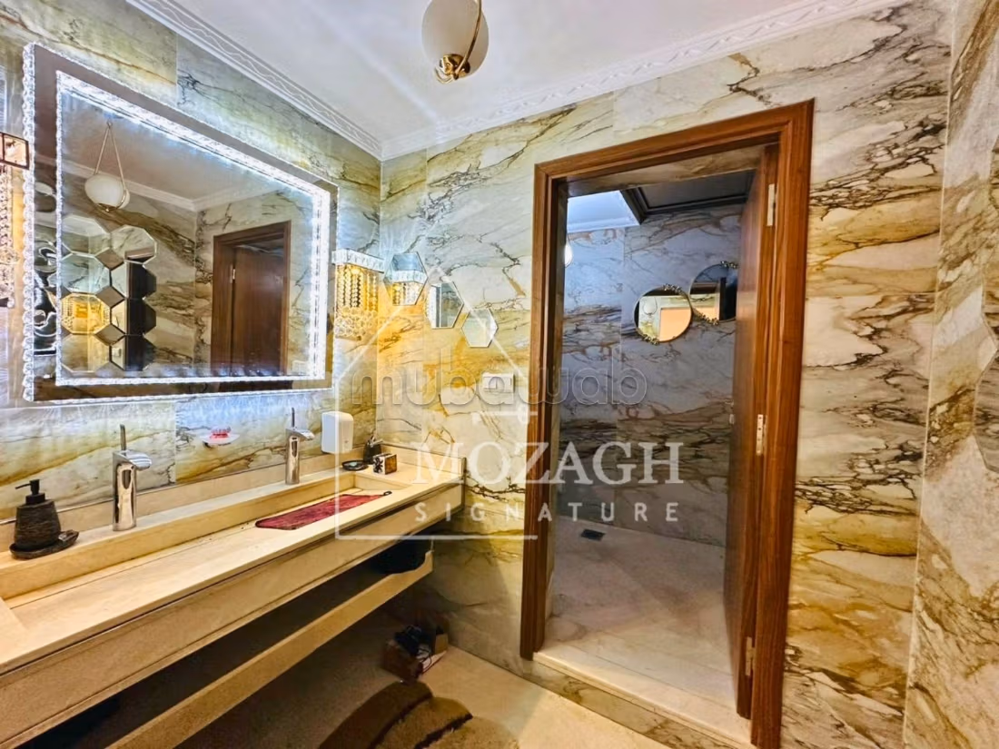 Splendida villa con 4 camere da letto e piscina privata a Targa