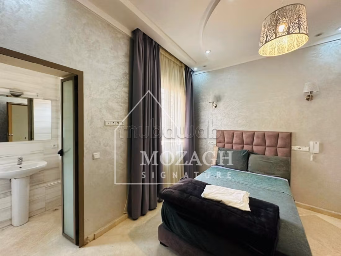 Splendida villa con 4 camere da letto e piscina privata a Targa