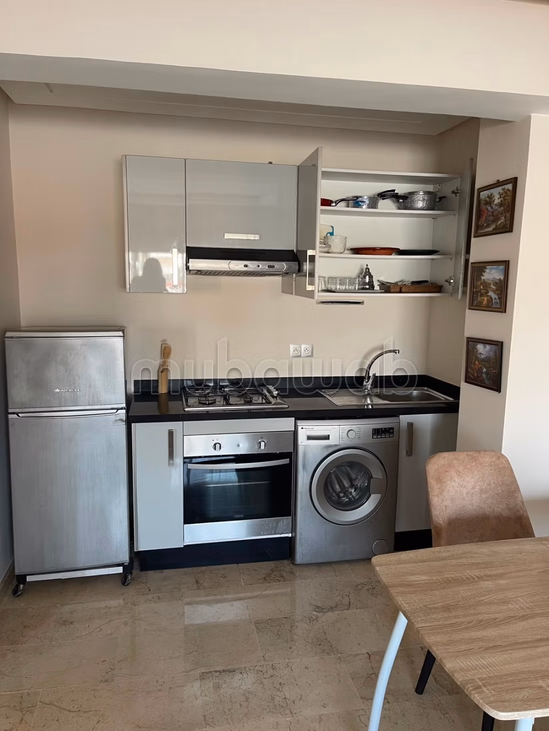 Appartement meublé à CFC
