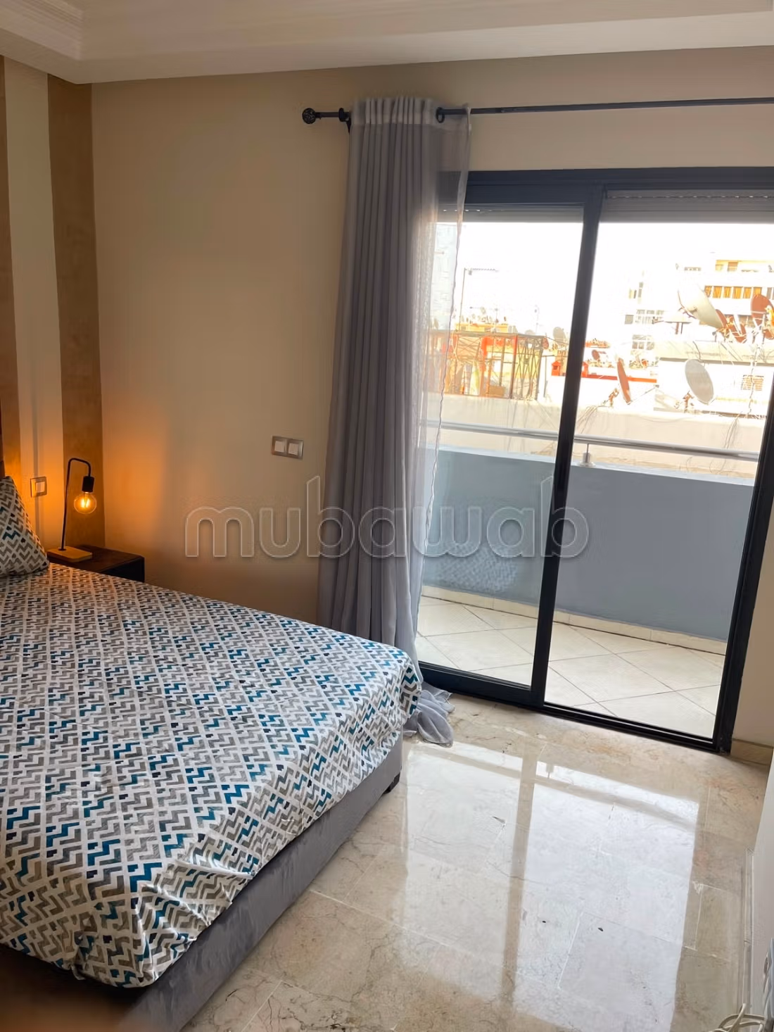 Appartement meublé à CFC