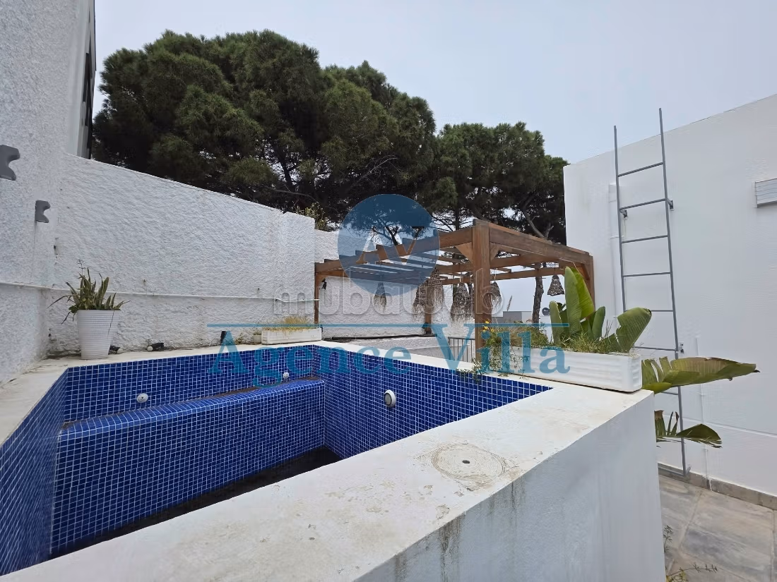 Appartement vue mer et piscine suspendue