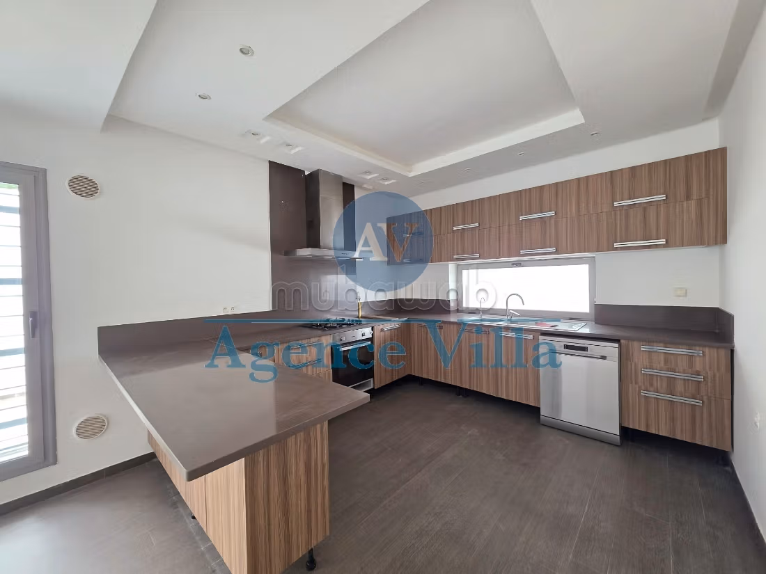 Appartement vue mer et piscine suspendue