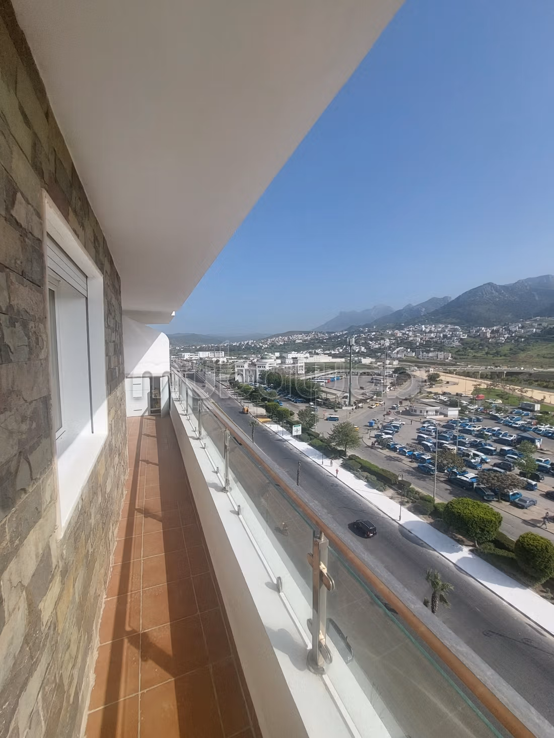 Appartement 114m2 avenue 9 avril 
Tetouan