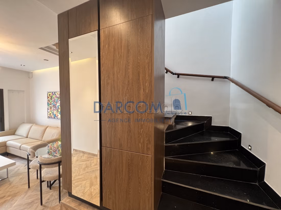 Spacious S1 with large garden at JDC