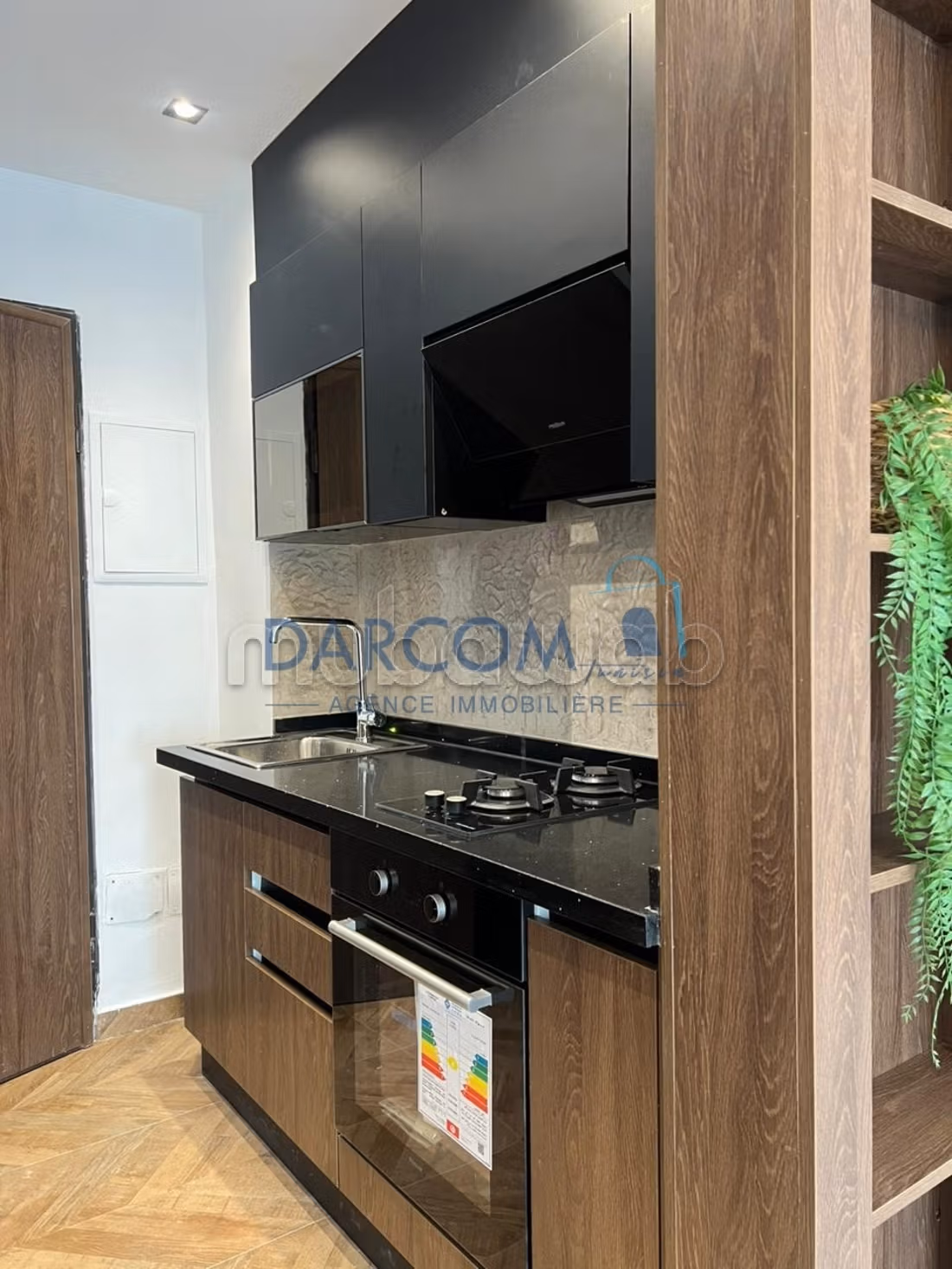 Spacious S1 with large garden at JDC