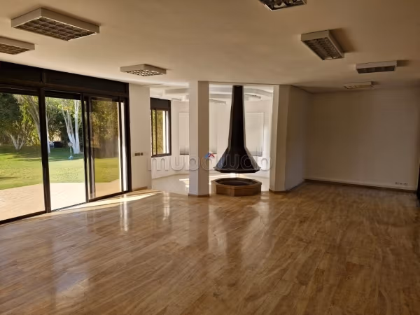 Villa à louer Souissi 
Rabat