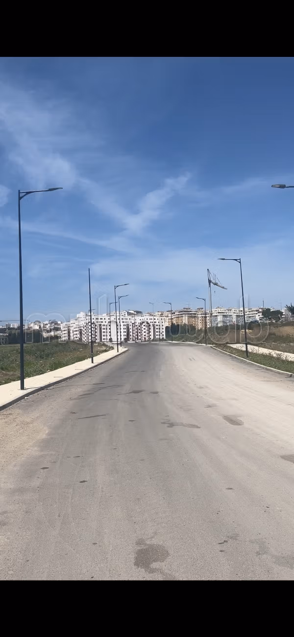 أرض للشراء ب الطريق الوطنية.
المساحة الكلية 510 م²