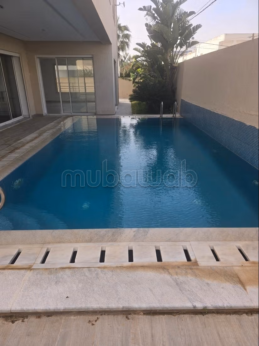 Duplex location at Marsa Les Pins