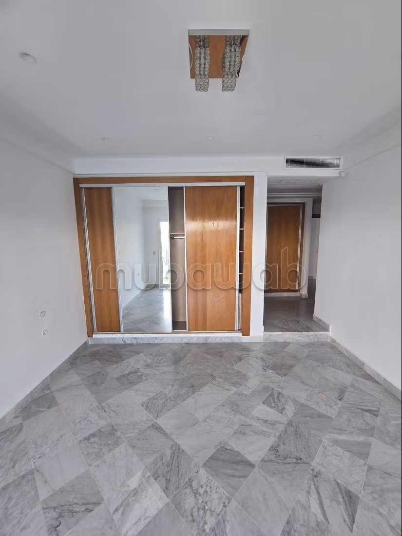 Duplex location at Marsa Les Pins