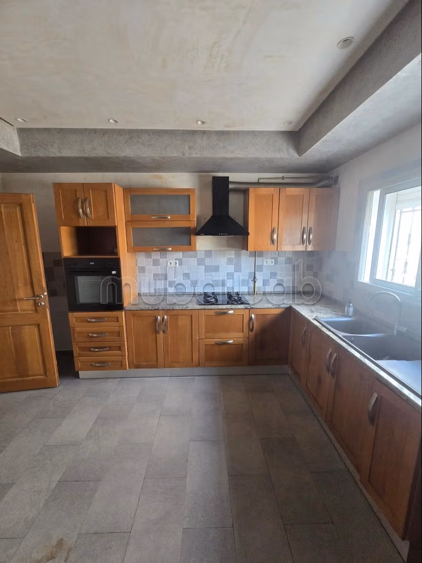 Duplex location at Marsa Les Pins