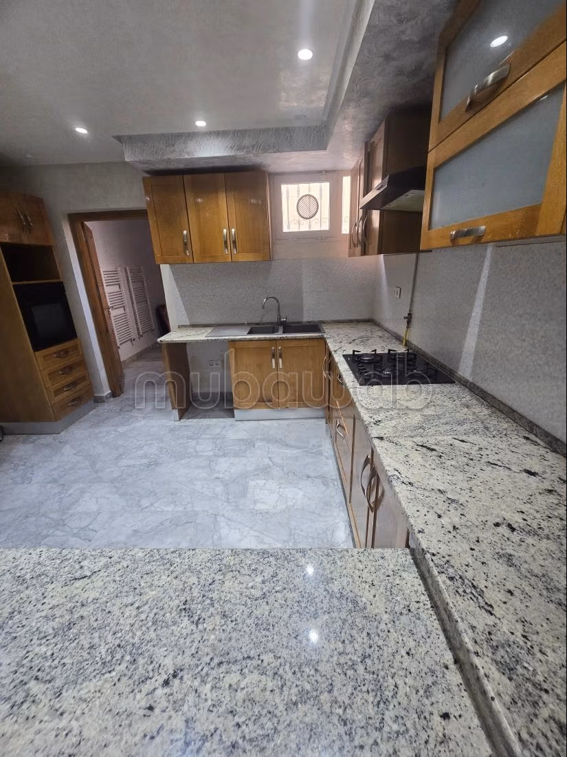 Duplex location at Marsa Les Pins