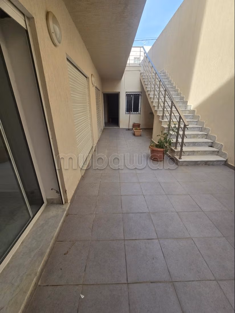 Duplex location at Marsa Les Pins