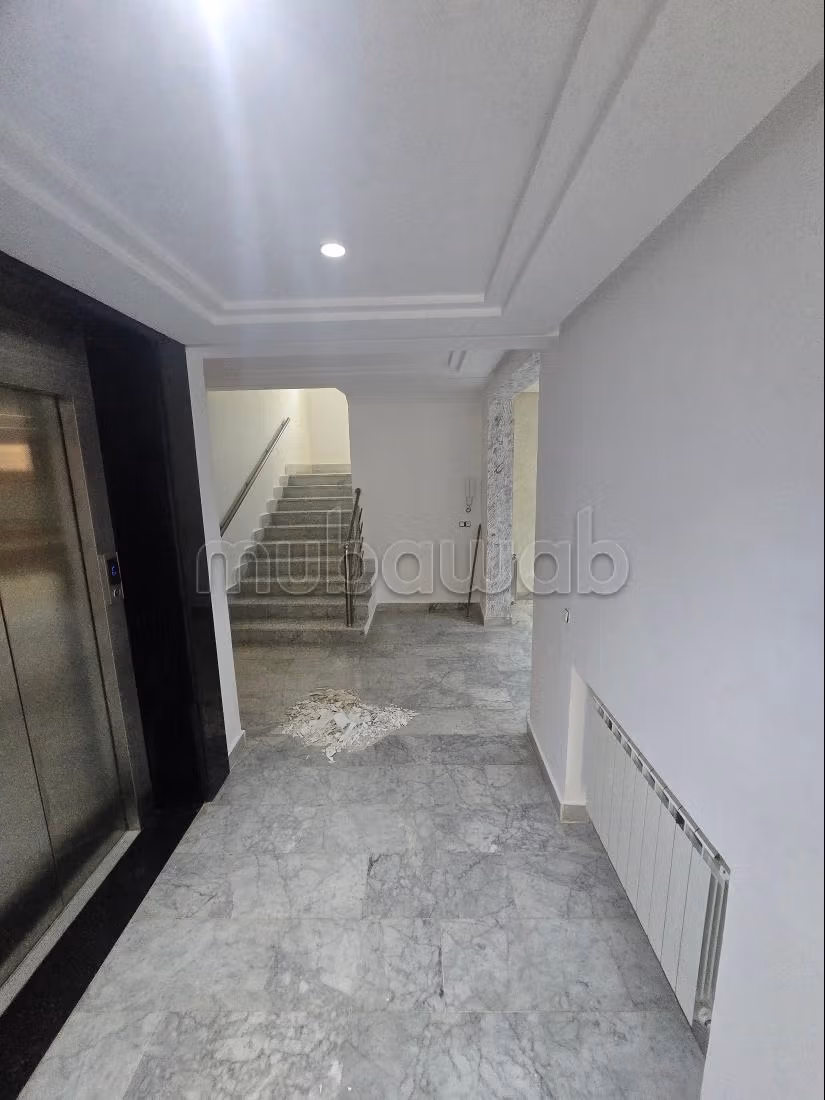 Duplex location at Marsa Les Pins