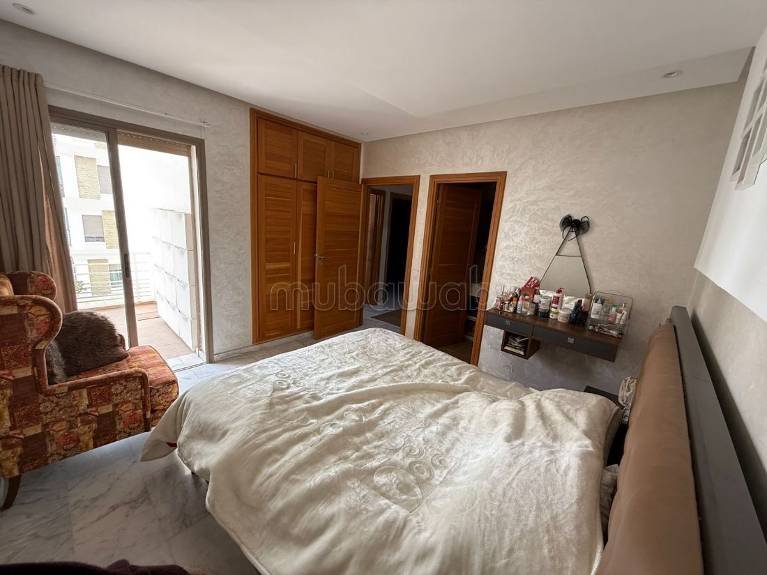 Apartamento atravesado en venta