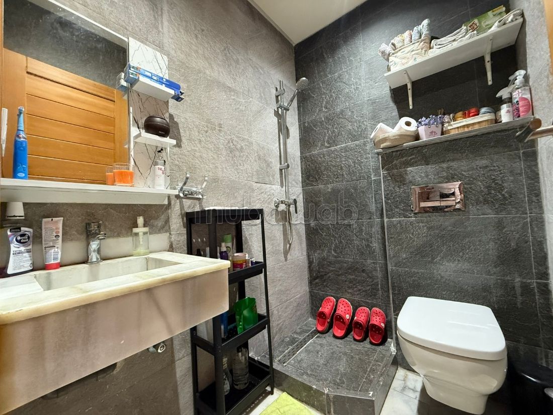 Apartamento atravesado en venta