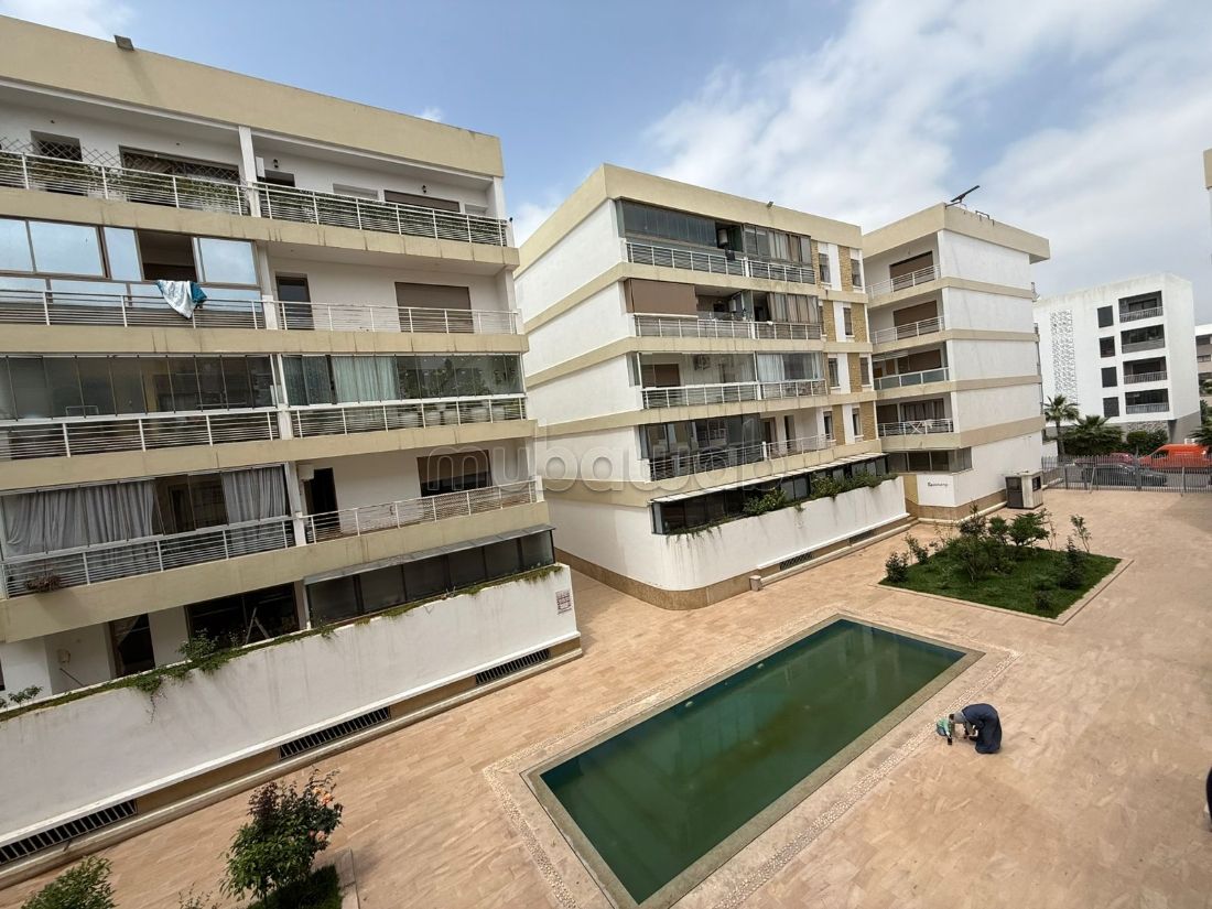 Apartamento atravesado en venta