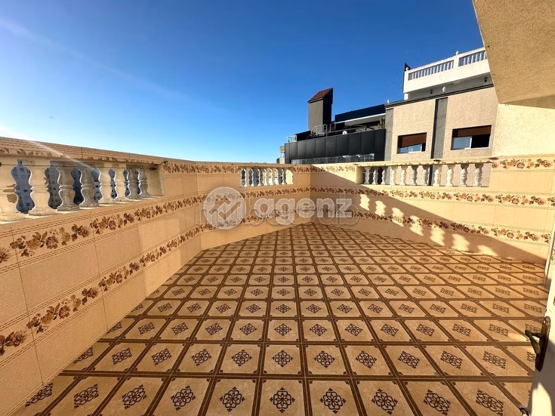Maison à vendre 109 m², 8 chambres Manar Tanger