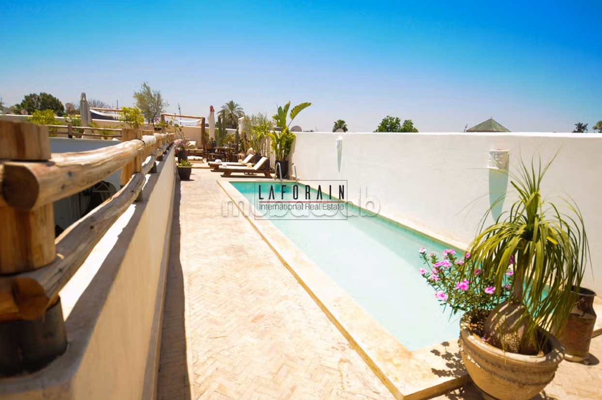 Riad Hôtel & Spa rentable à vendre – Murs & Fonds