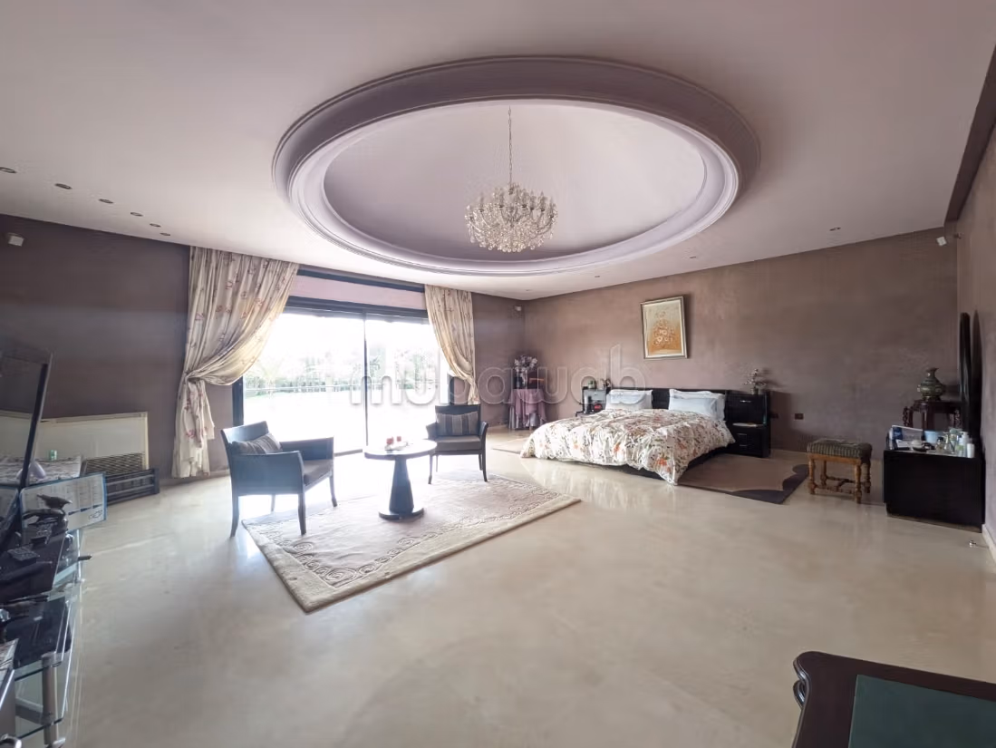 Somptueuse maison à vendre à Bouskoura. 4 chambres. Piscine et service de Conciergerie
