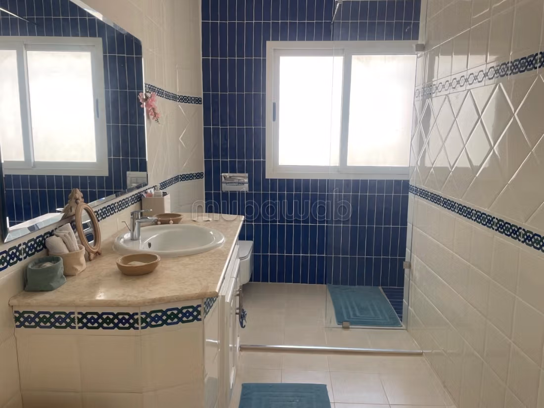 Villa vide ou meublée a la marsa les pins