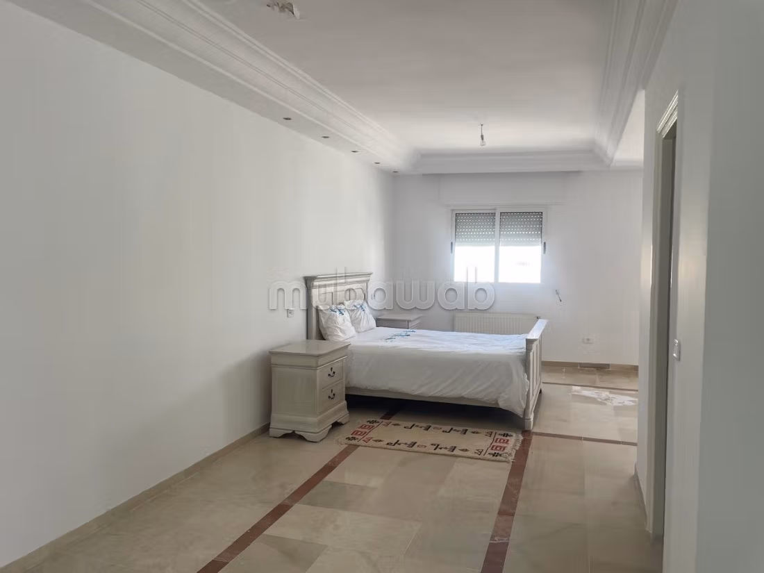Villa vide ou meublée a la marsa les pins