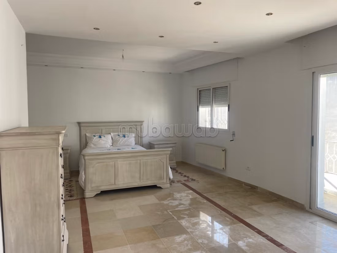 Villa vide ou meublée a la marsa les pins