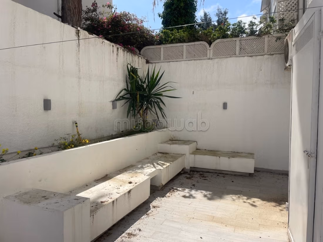 Villa vide ou meublée a la marsa les pins