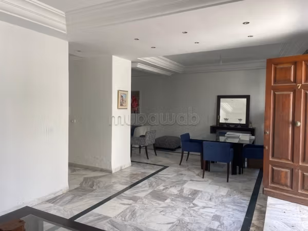 Villa vide ou meublée a la marsa les pins