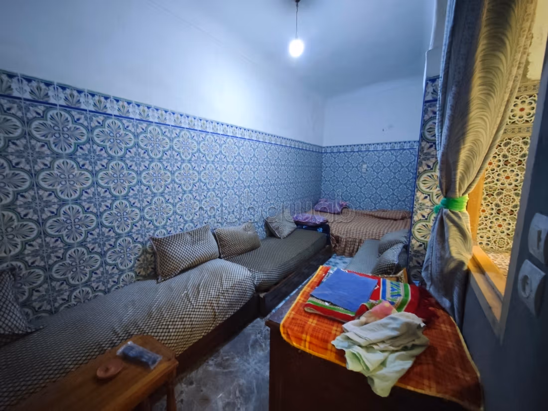 À rénover 81 M2/sol riad Larouss