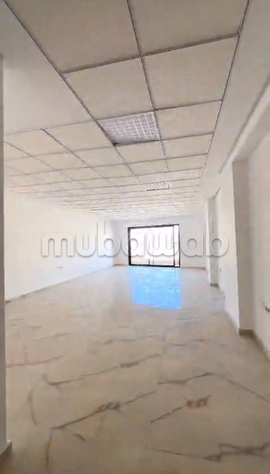 Vend bureaux à Hamria. Surface de 75 m²