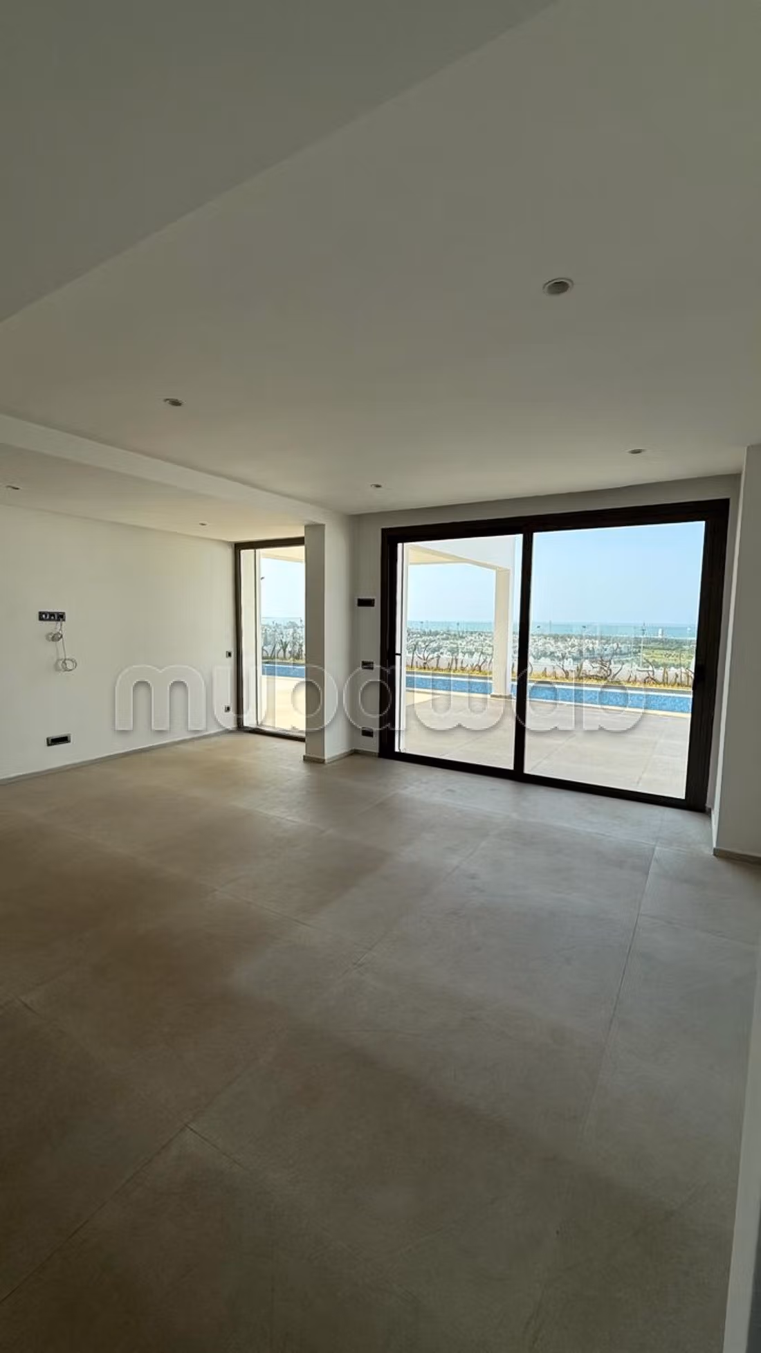 Villa a la location vide a ain Diab 
70000dh
